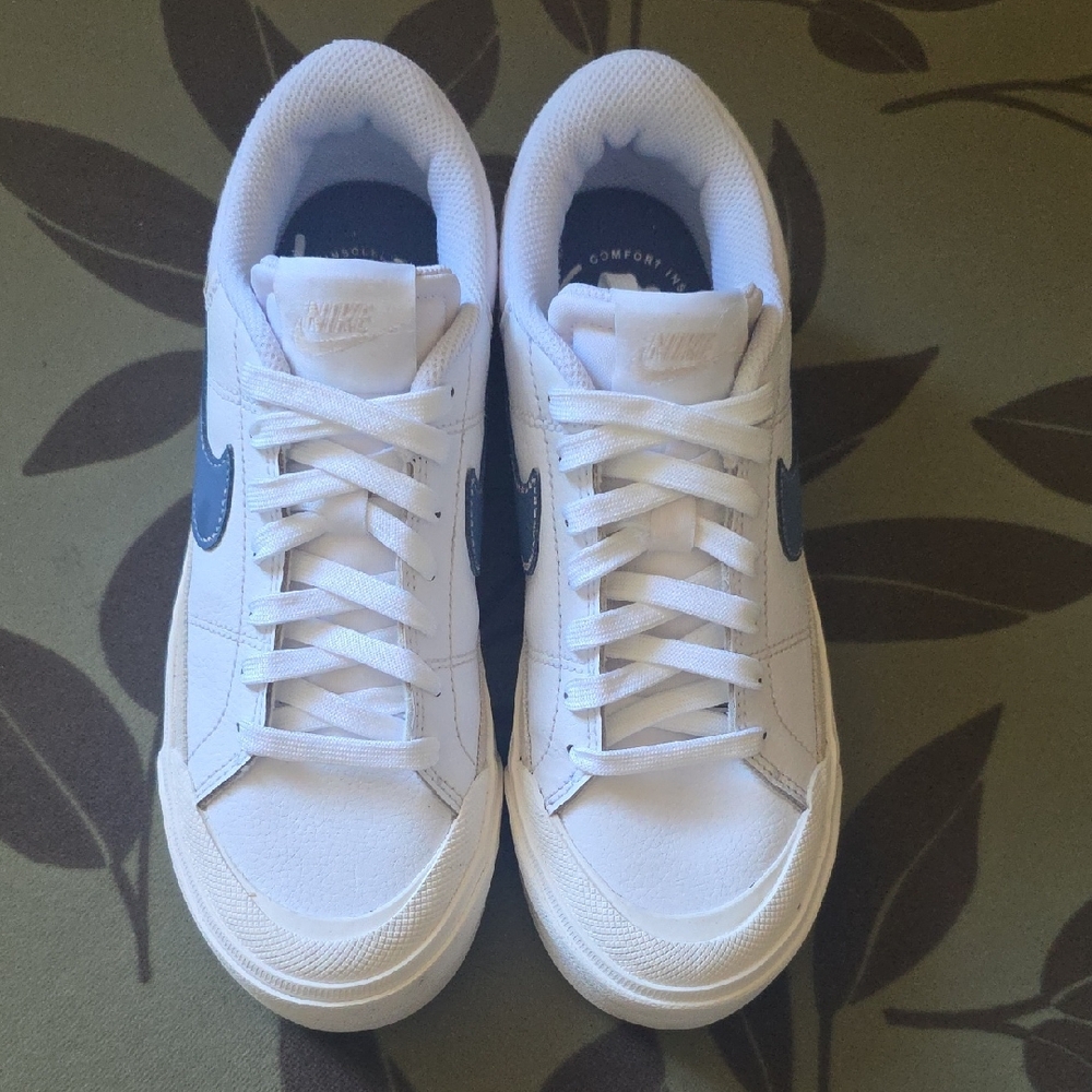 Nike Women's Court Legacy Lift Sneakers